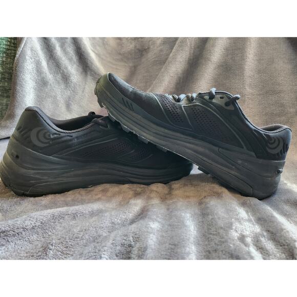 Black Topo Athletic Trail Running shoes, size 8.5 mens main image 5